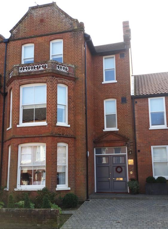 Bed and Breakfast Ogilvy House à Cromer Extérieur photo
